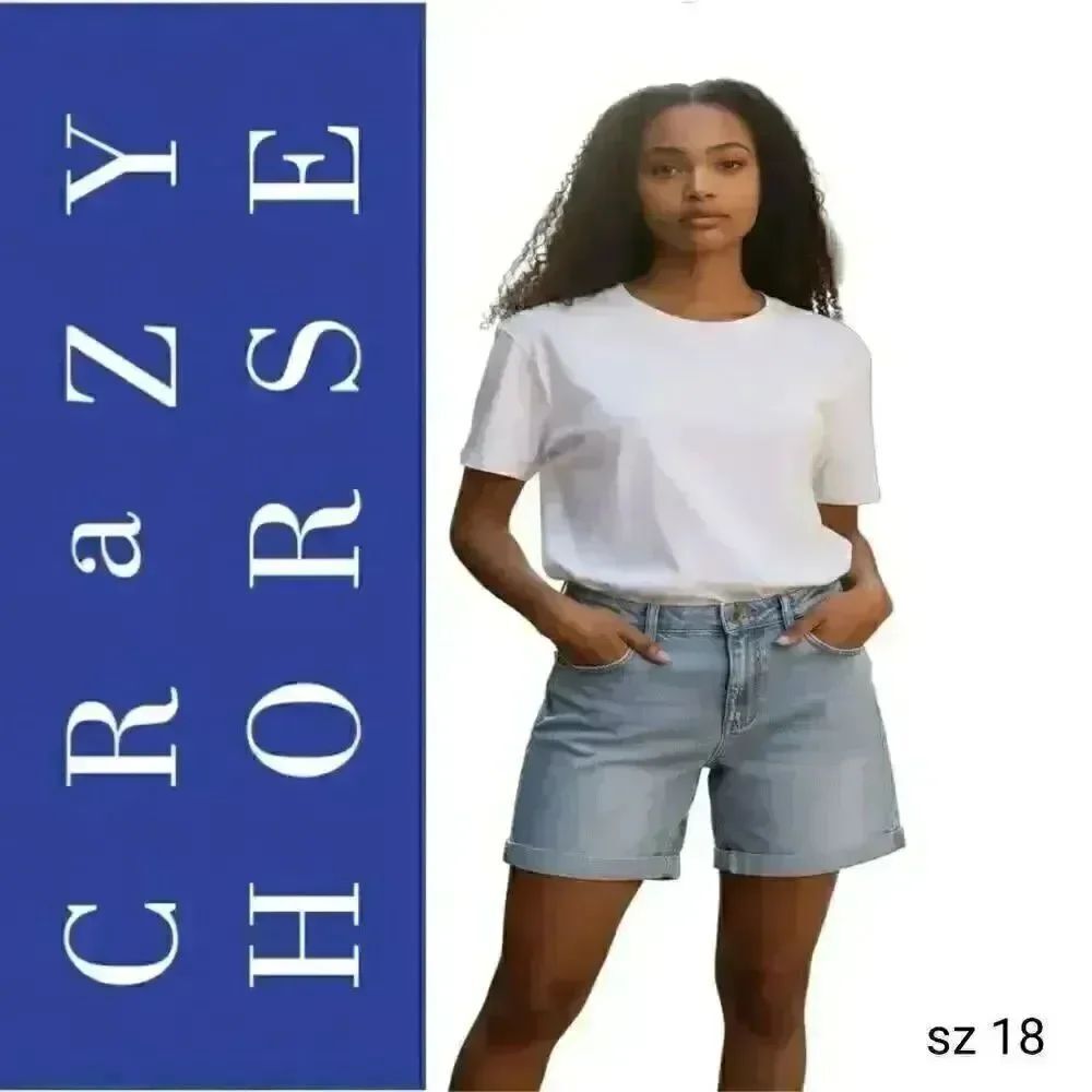Crazy Horse by Liz Claiborne Stretch Denim Jean Shorts